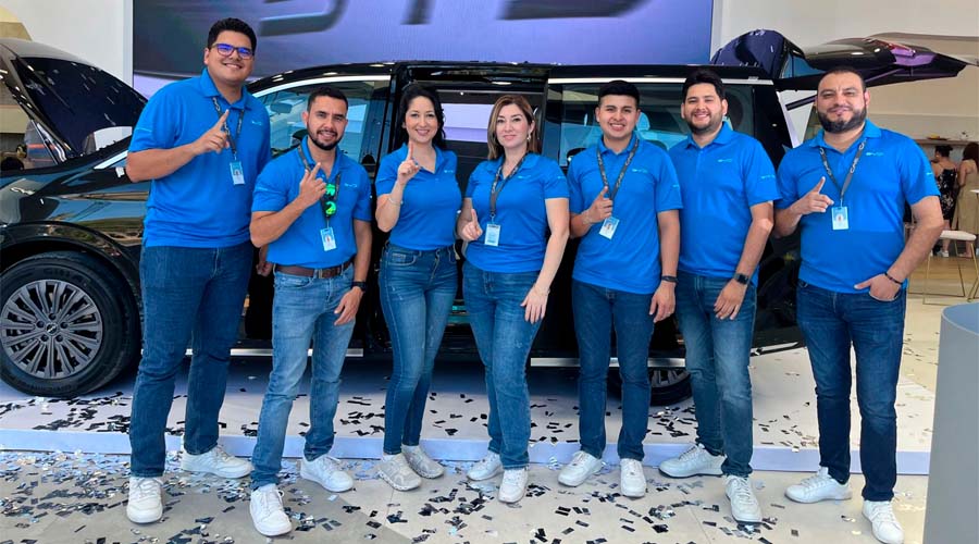 Presentación de la BYD M9 en Los Mochis