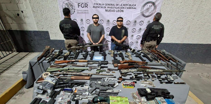 Detienen en Nuevo León 3 personas con armas y cartuchos
