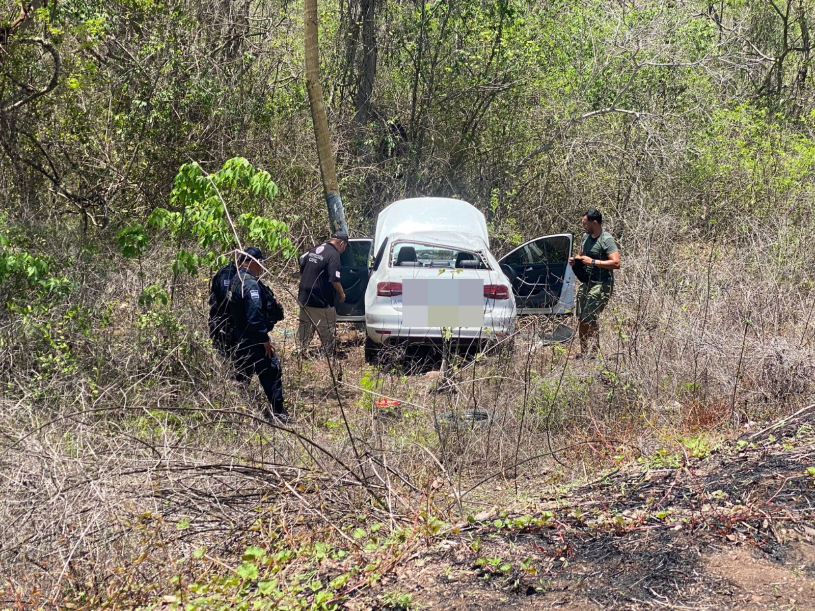 Conductora sale lesionada al salirse de la carretera en Malpica, Concordia