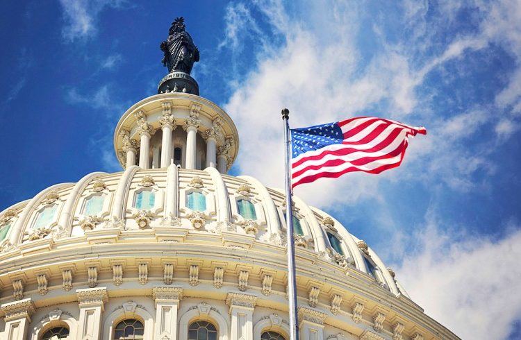 Congreso de EU veta WhatsApp en sus dispositivos por riesgos de ciberseguridad