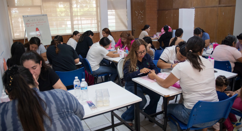 Curso de aplicación de uñas