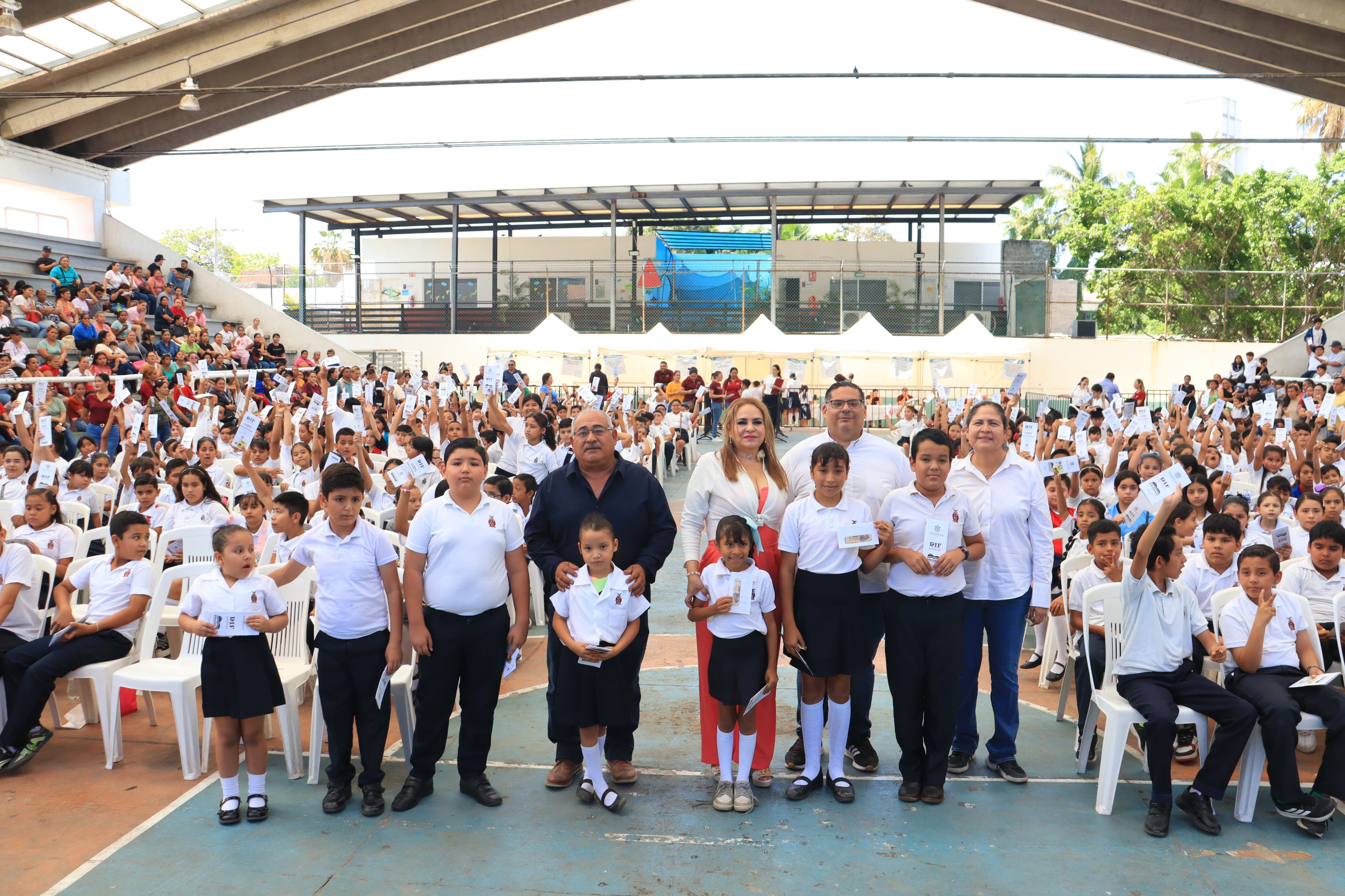 DIF Mazatlán inicia con el pago de la beca Probec a 2 mil estudiantes de primaria en el municipio