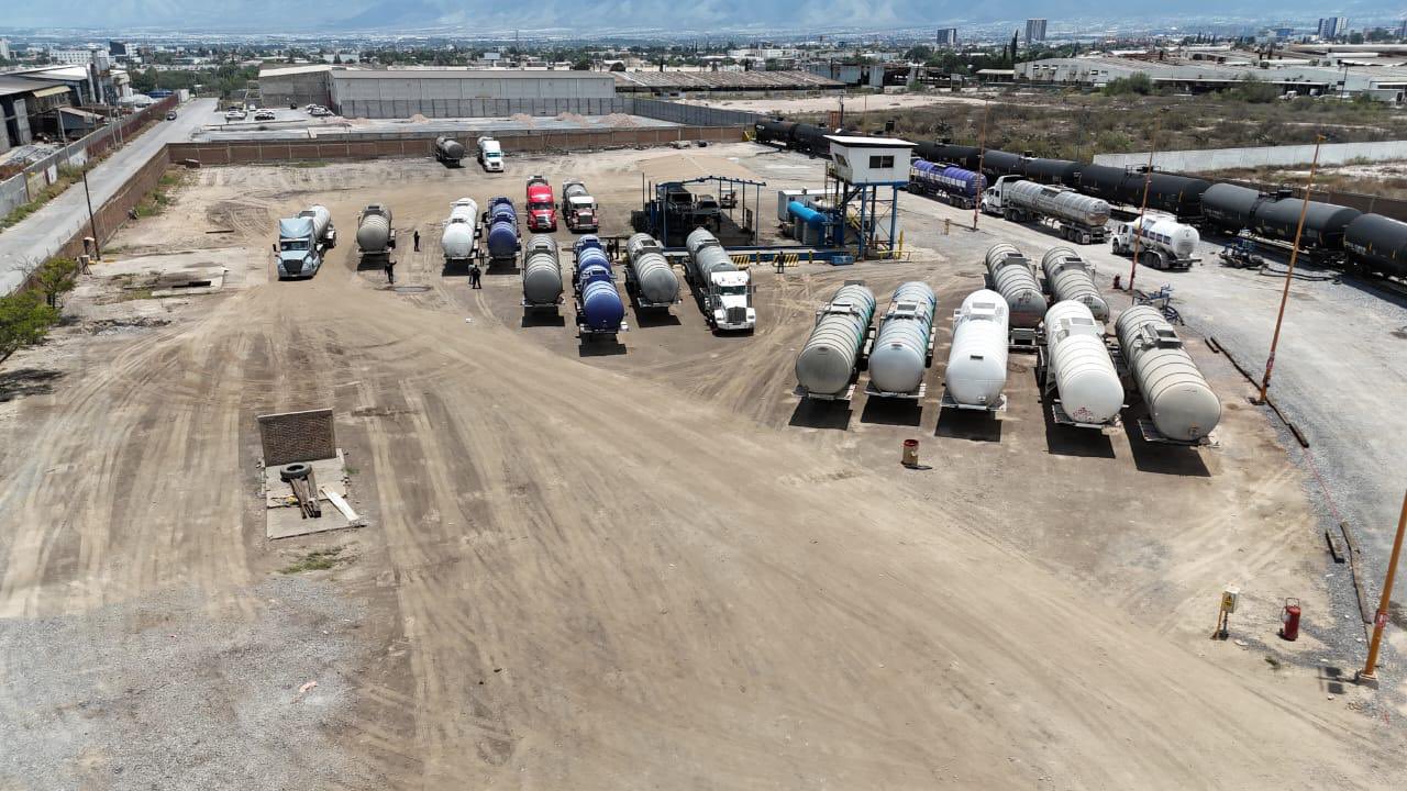Decomisan en Saltillo casi dos millones de litros de combustible ilegal; 11 detenidos