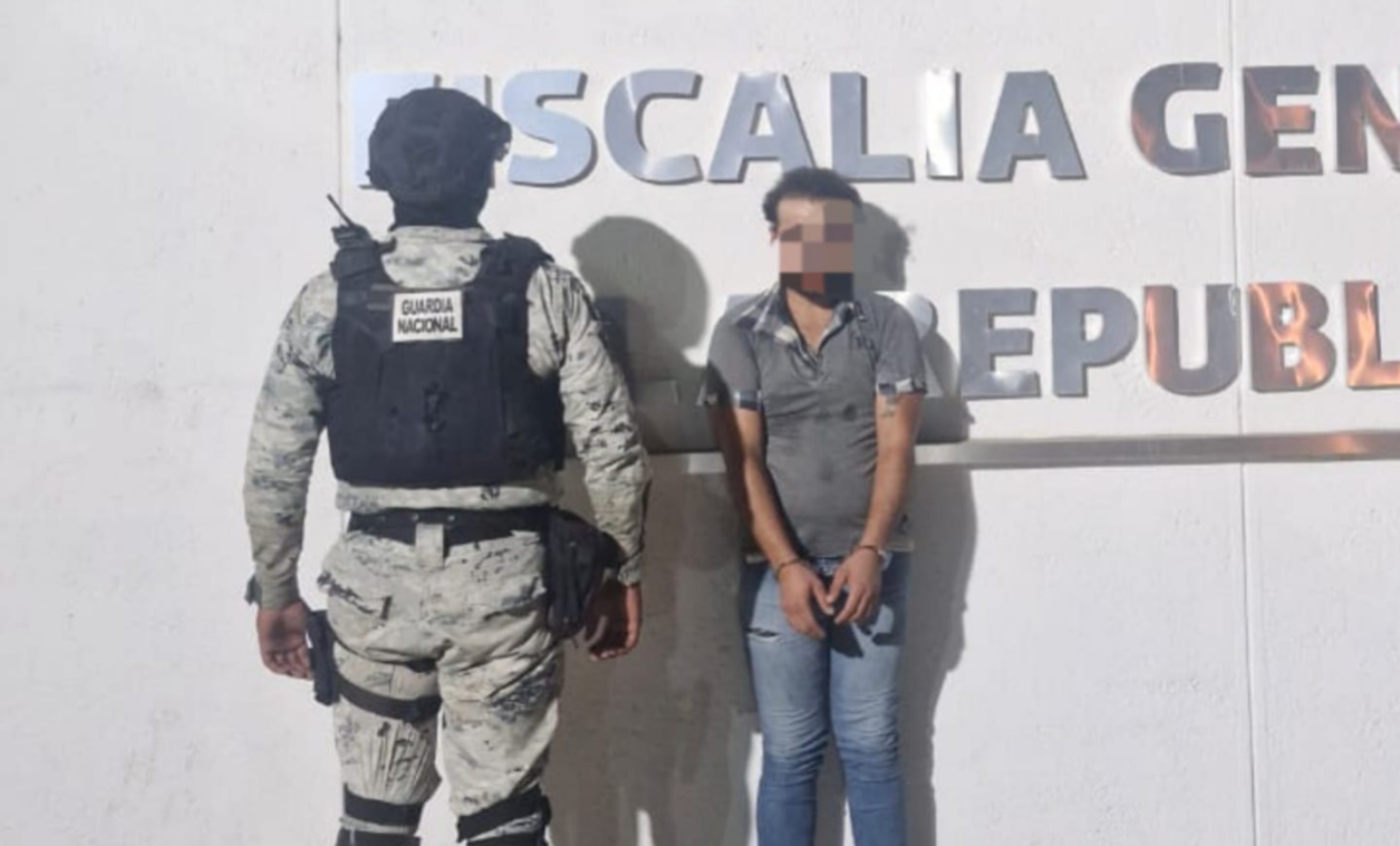 Hombre detenido con un arma de fuego.