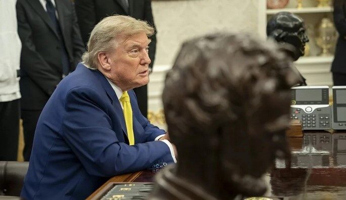 Trump acusa a la prensa de minimizar ataques a Irán; reitera destrucción de instalaciones nucleares