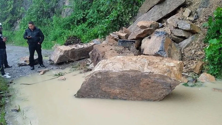Erick provocan derrumbes y deslaves en Hidalgo