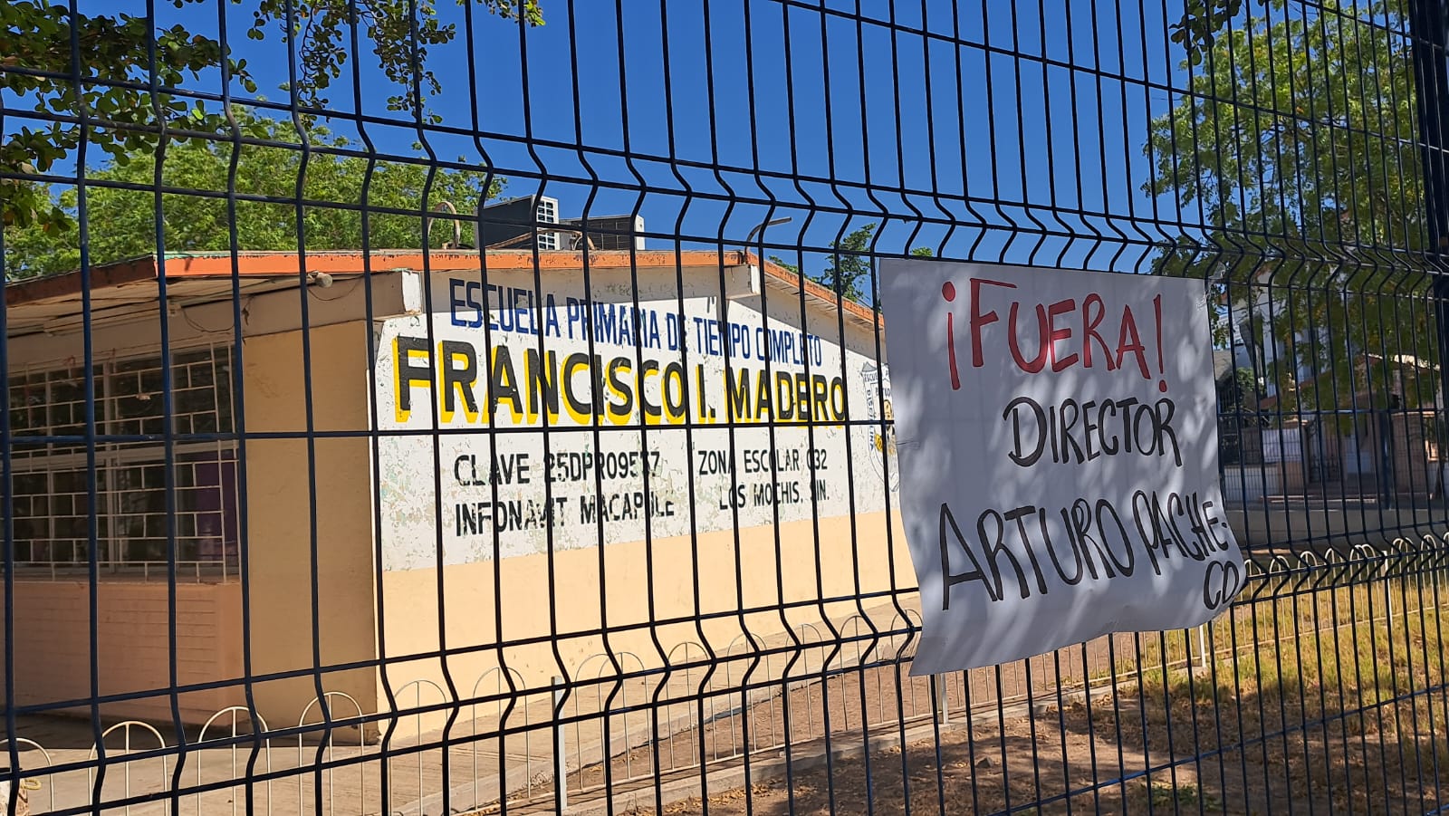 Sepyc nombra nueva directora y reintegra a maestra
