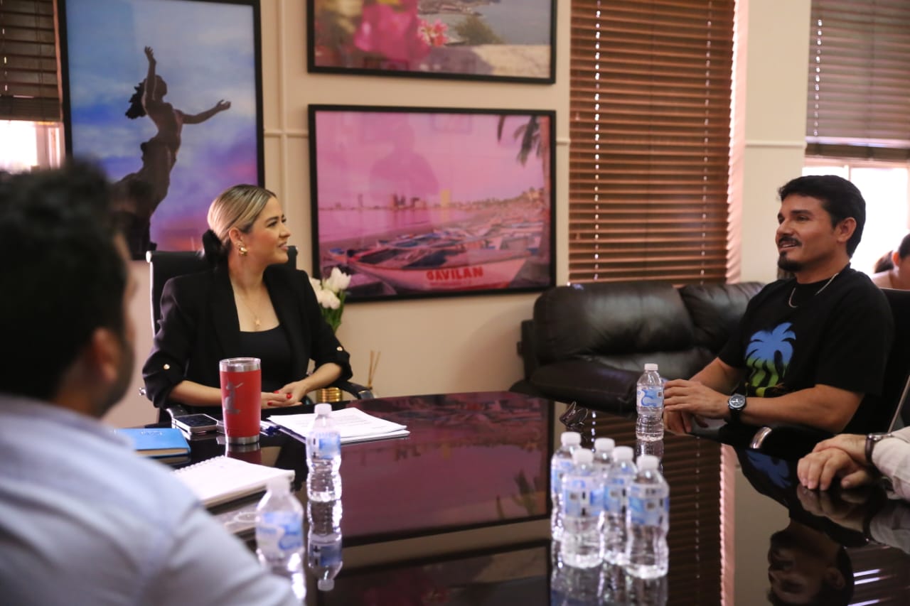 Horacio Palencia en reunión con Estrella Palacios