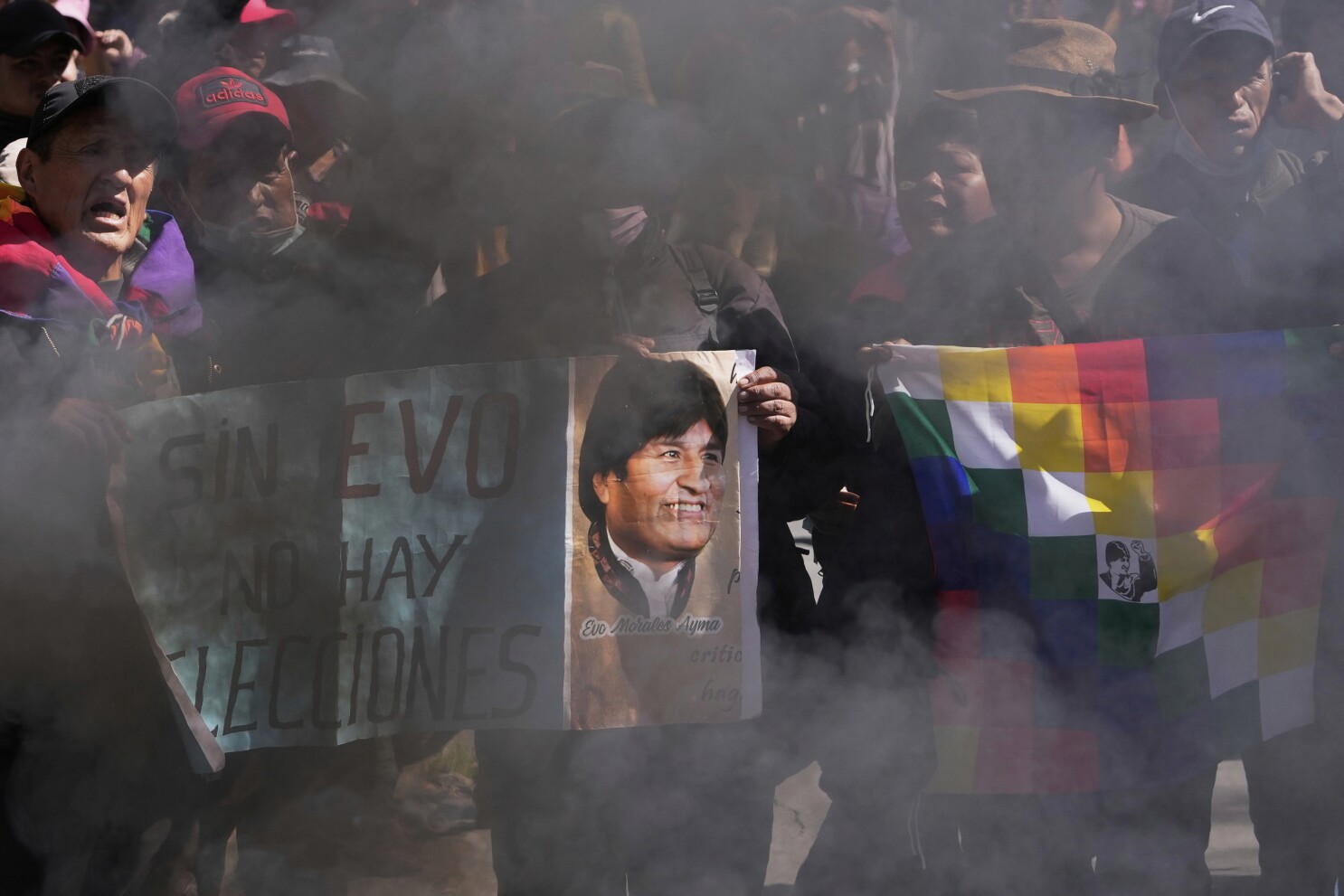 Gobierno de Bolivia denuncia a Evo Morales por terrorismo