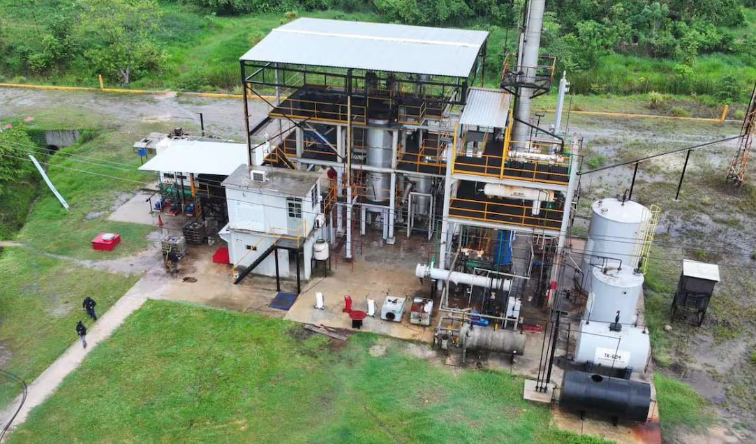 Desmantelan planta de huachicol y aseguran 500 mil litros de crudo en Veracruz