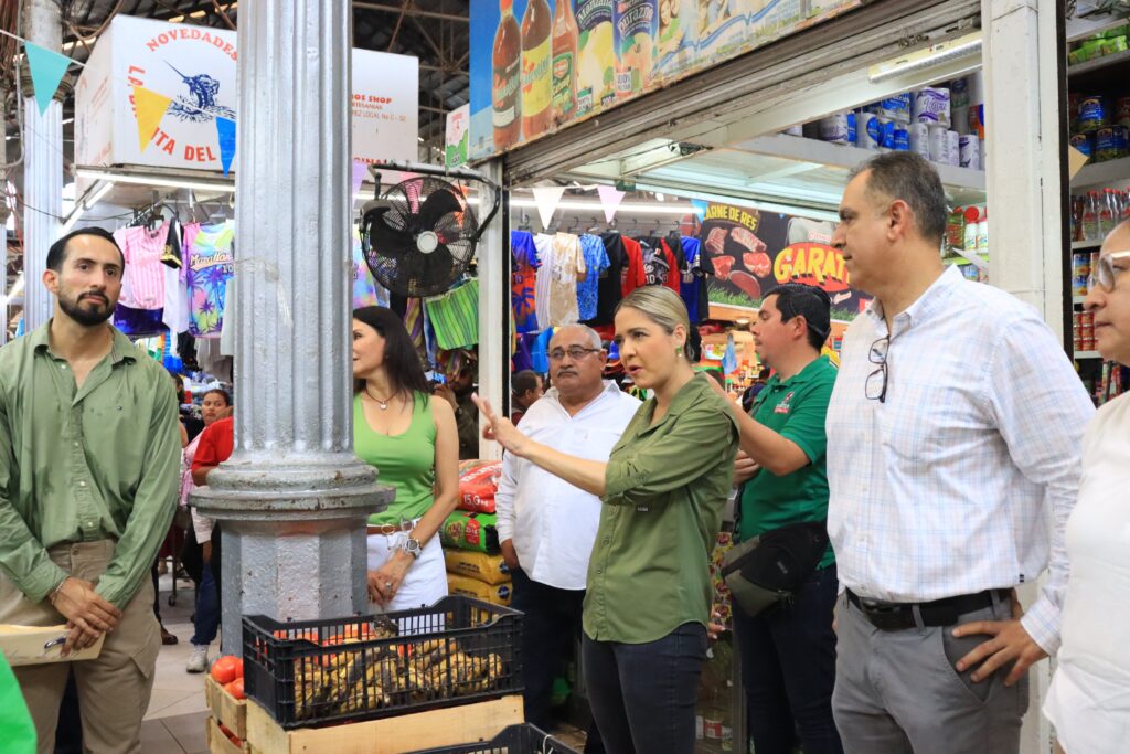 Invertirán 650 mil pesos para rehabilitar canaletas pluviales del mercado Pino Suárez en Mazatlán