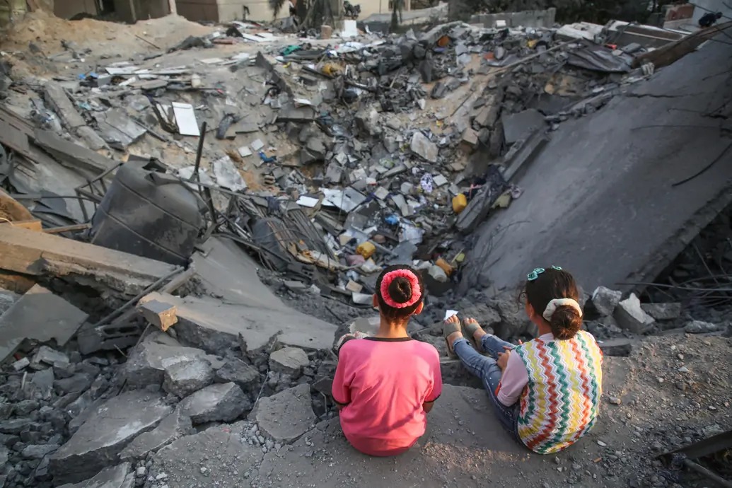 Irán denuncia muertes de mujeres y niños tras ofensiva israelí