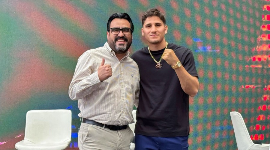 Juan de Dios Gámez en la presentación de la pelea de Marco Verde
