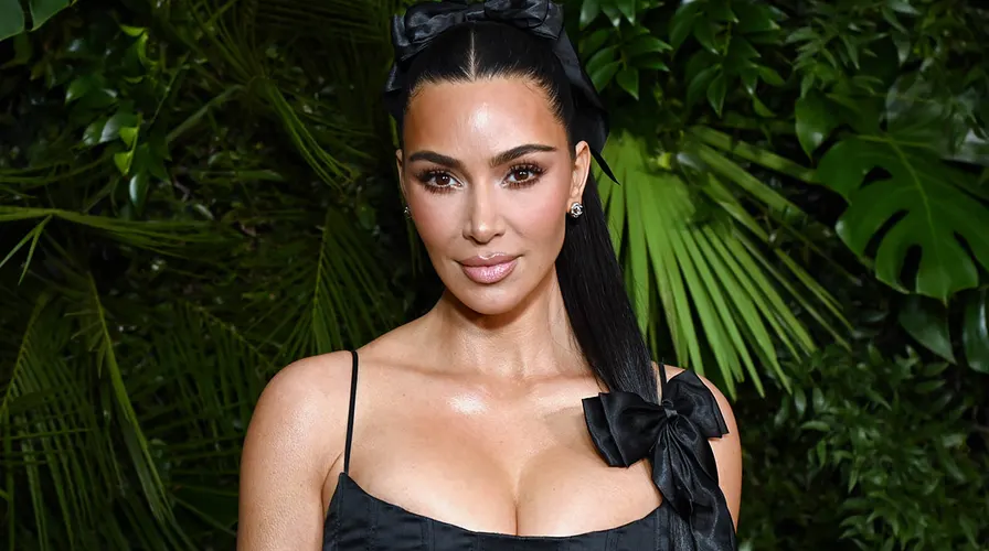 Kim Kardashian alza la voz contra redadas del ICE en Los Ángeles