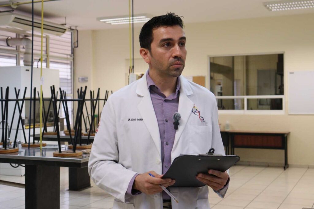 Lorenzo Ulises Osuna Martínez, investigador de la Facultad de Ciencias Químico-Biológicas de la Universidad Autónoma de Sinaloa (UAS).