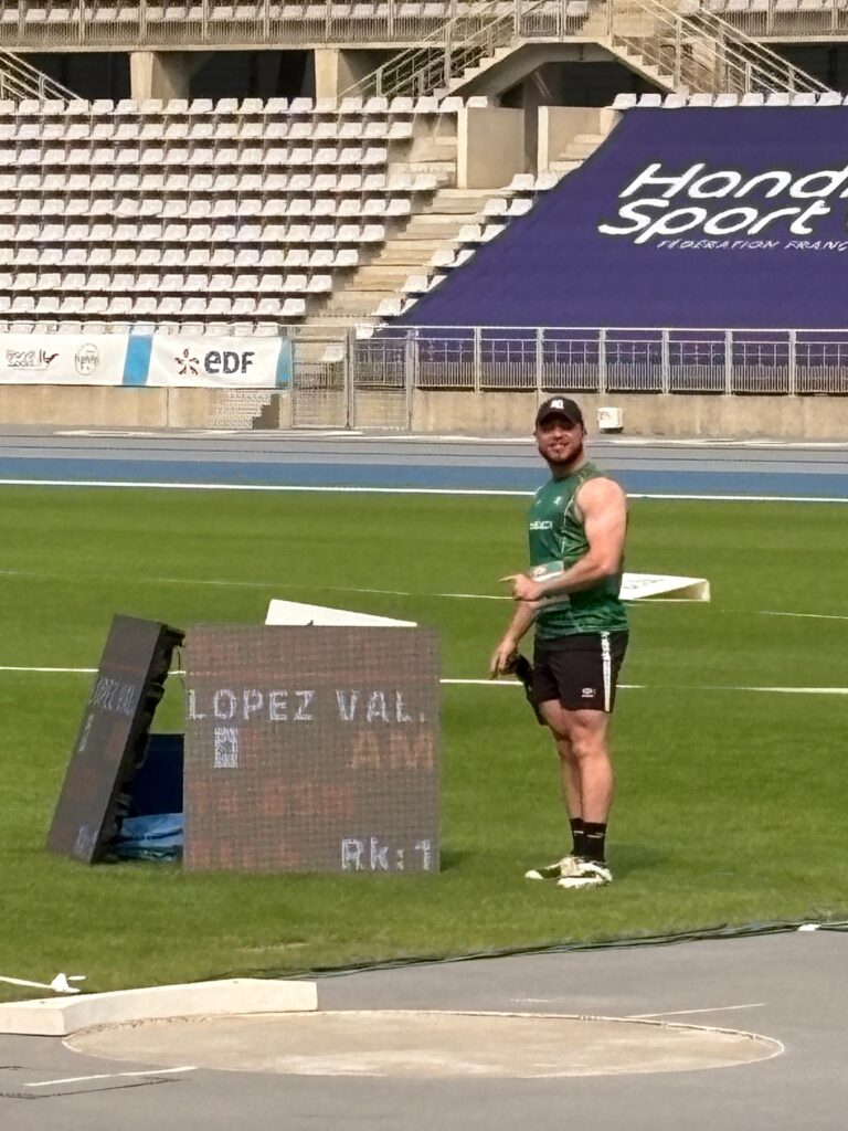 Luis Carlos López rompe récord de América en el Grand Prix de París 