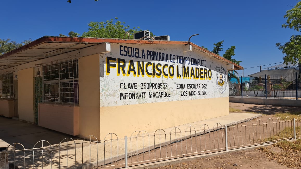 Madres liberan la escuela Madero en Los Mochis