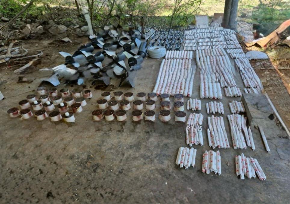 Marina asegura 103 explosivos, 500 emulsiones de explosivo mineral y 26 armas largas en Culiacán