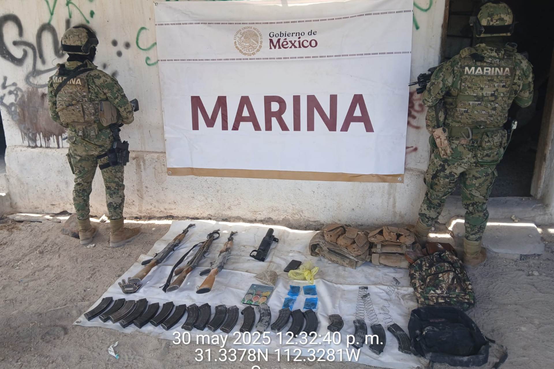 Marinos aseguran arsenal y droga tras enfrentamiento en Caborca