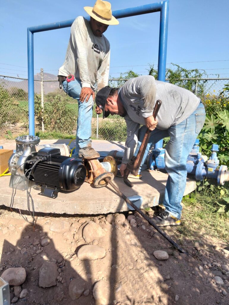 Instalan nuevo equipo de bombeo en el sistema de agua