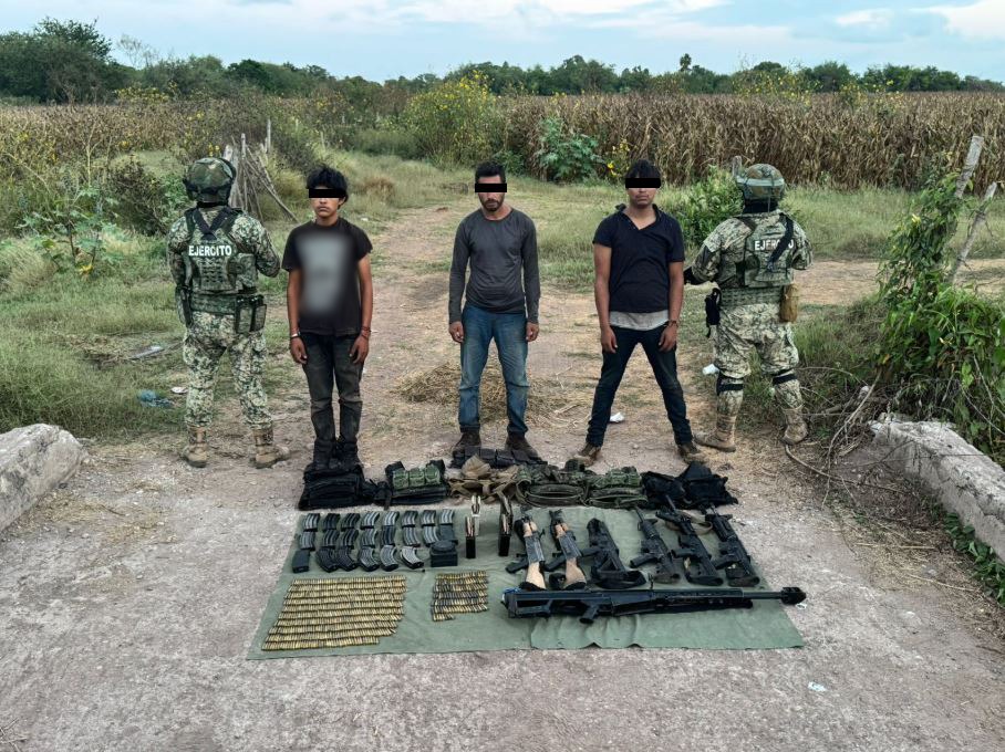 Personas detenidas en operativo en Elota.