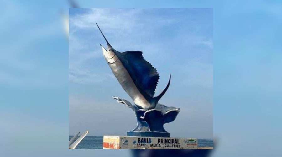 Monumento al Pez Vela en Puerto Escondido.