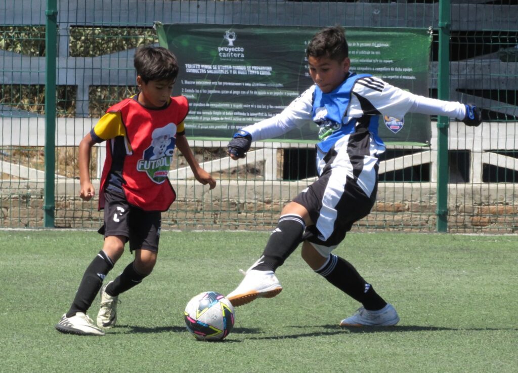 Primarias Sixto Osuna y González Bocanegra reinan en el Futbolito Bimbo 2025