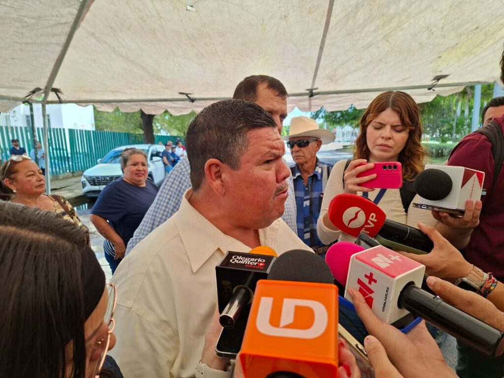 Productores de caña del ingenio de Eldorado bloquean la avenida Insurgentes en Culiacán