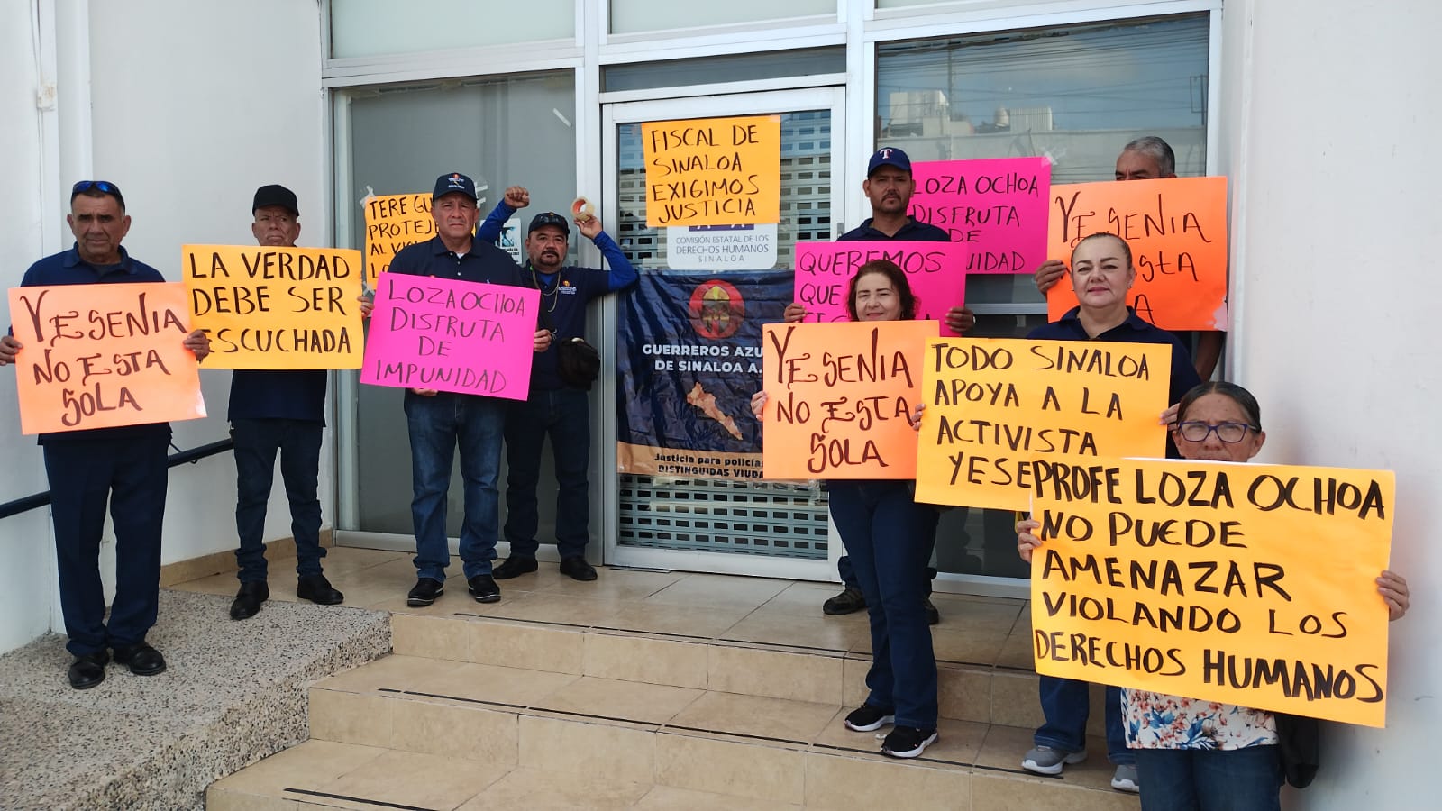 Protesta en las instalaciones de la CEDH.