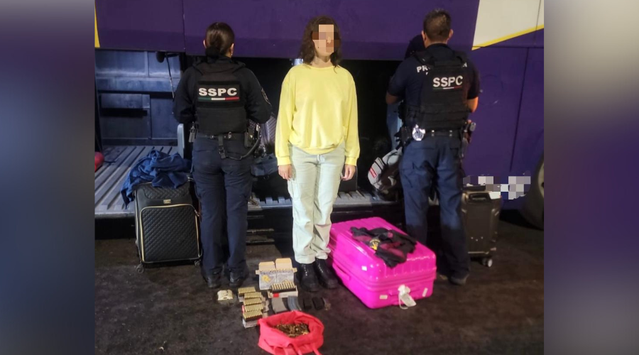 Autoridades detiene a mujer que transportaba municiones