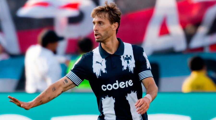 Sergio Canales durante el Rayados vs River Plate en Mundial de Clubes