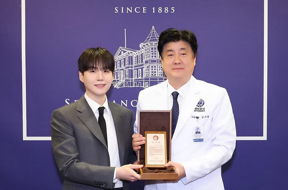 Suga de BTS dona 3.6 millones de dólares a centro para niños con autismo tras dejar el servicio militar