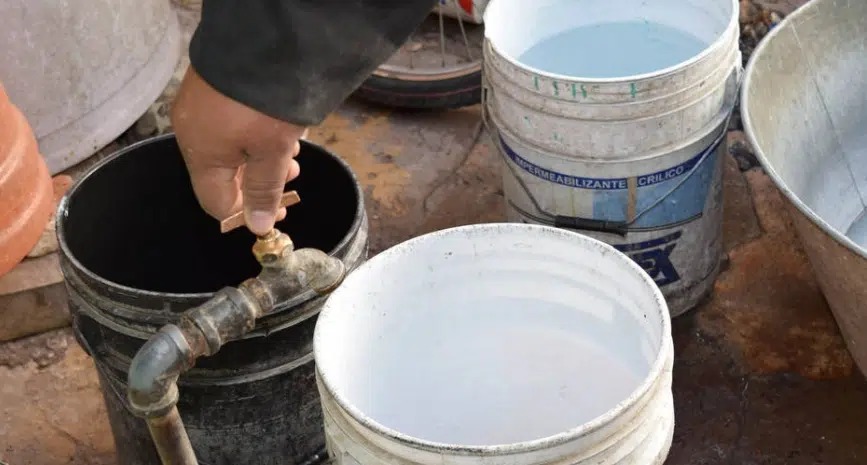 Vecinos de El Colorado en Ahome tienen 15 días sin agua