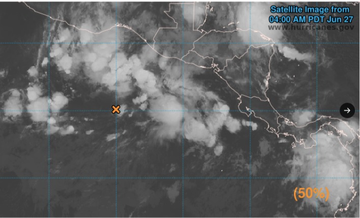 Zona de baja presión con probabilidad para desarrollo ciclónico este fin de semana. NHC