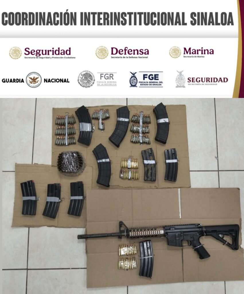 Municiones y arma asegurada en Culiacán