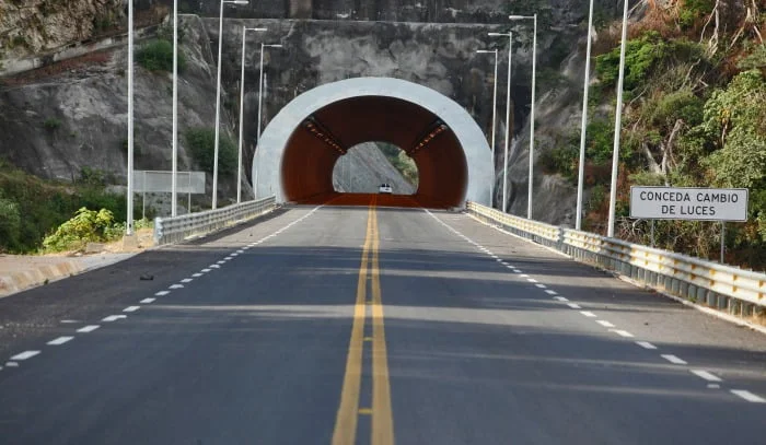 Autopista Durango-Mazatlán.