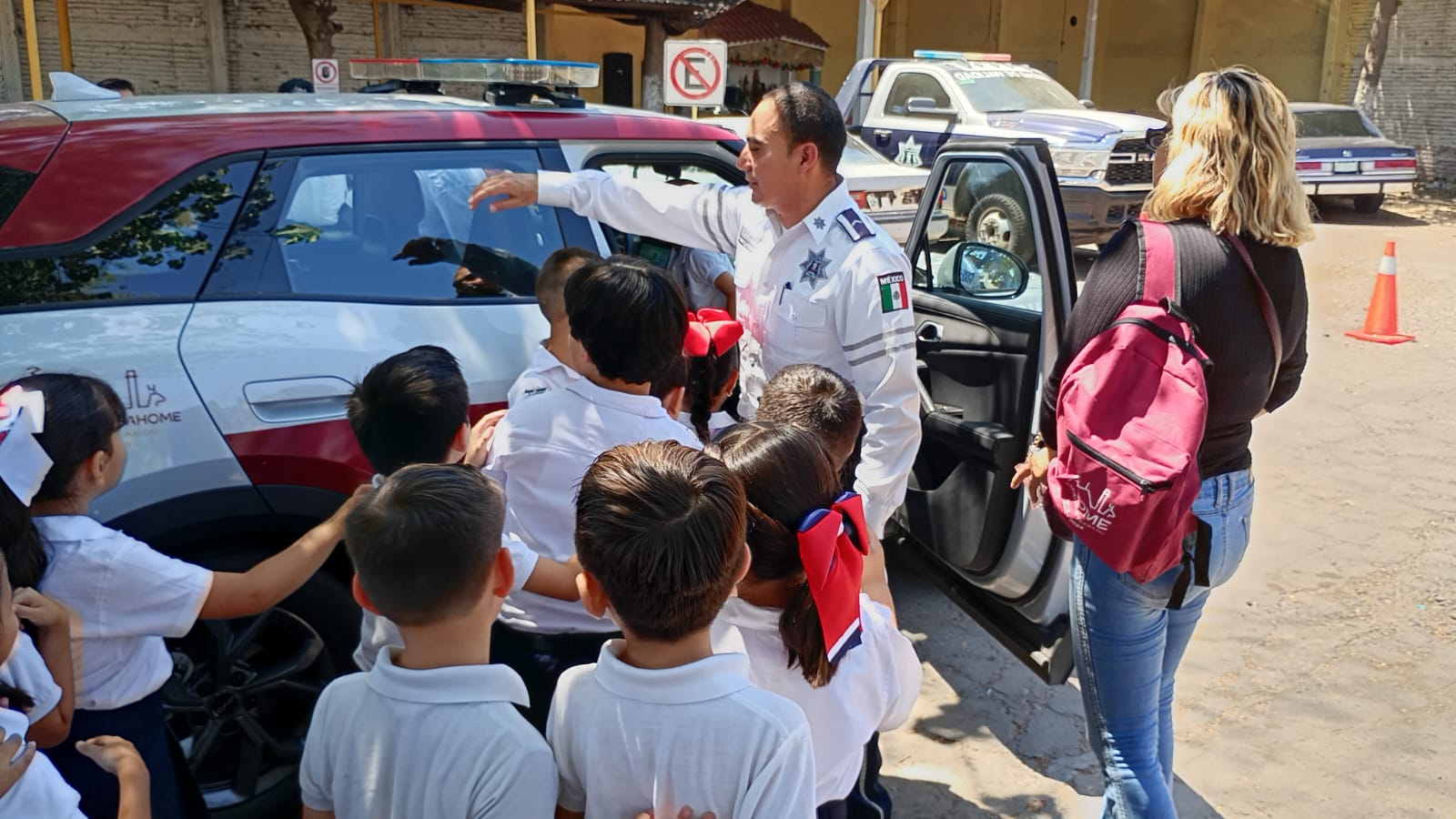 Alumnos en patrulla de Ahome