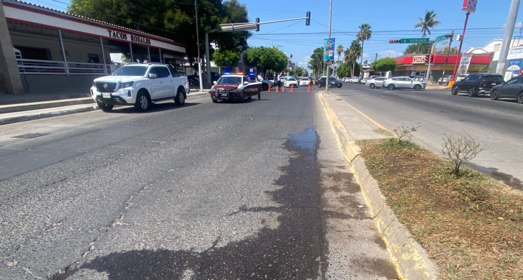 Obra por fuga de agua en Los Mochis