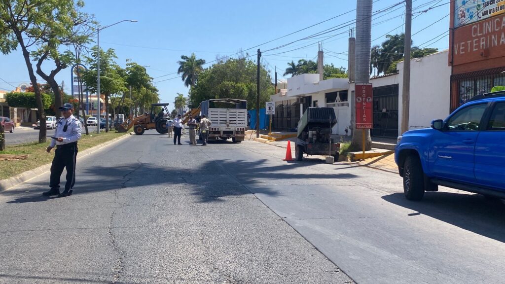Obra por fuga de agua en Los Mochis