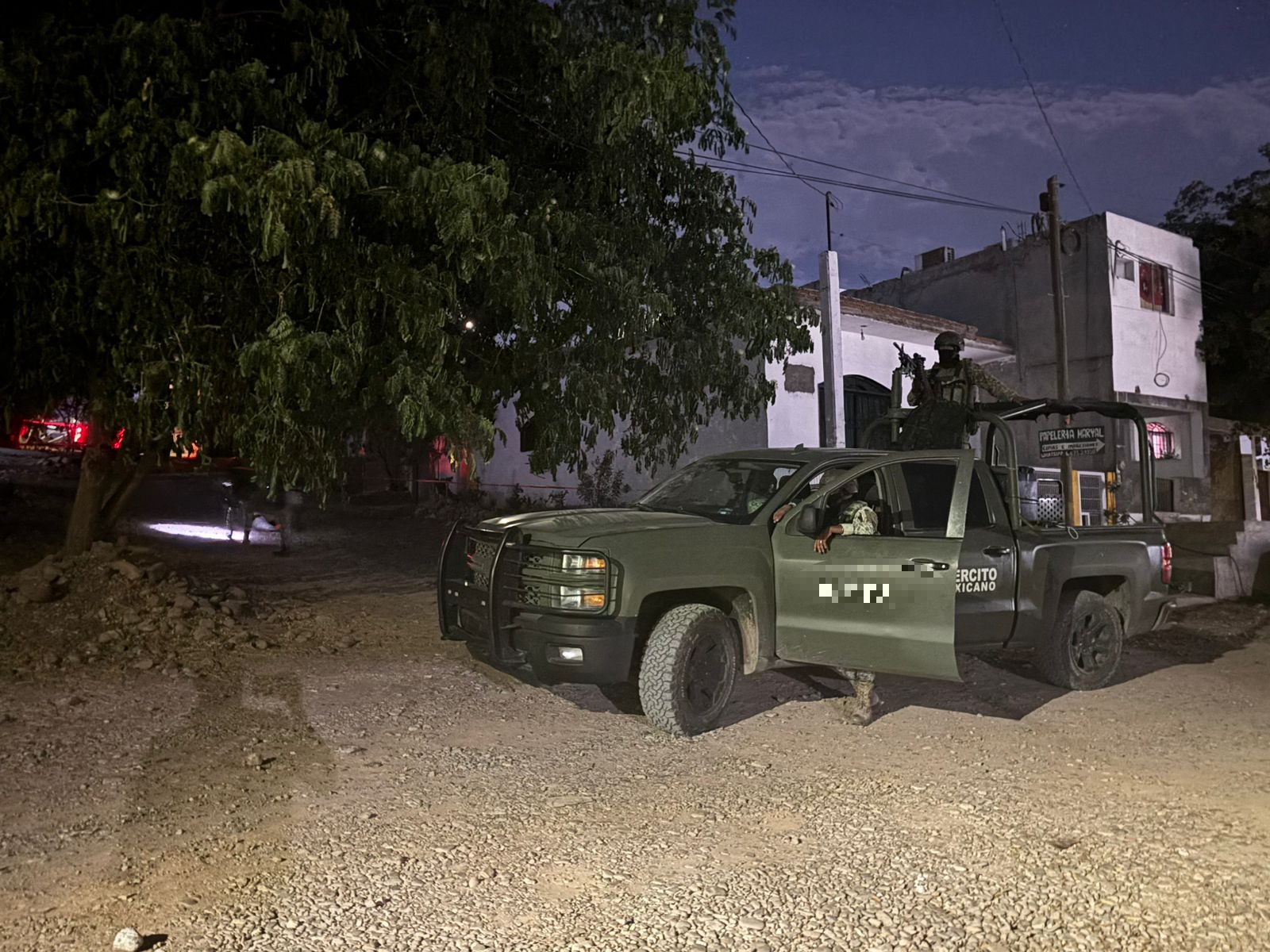 Elementos del Ejército Mexicano en zona donde se localizo cuerpo sin vida