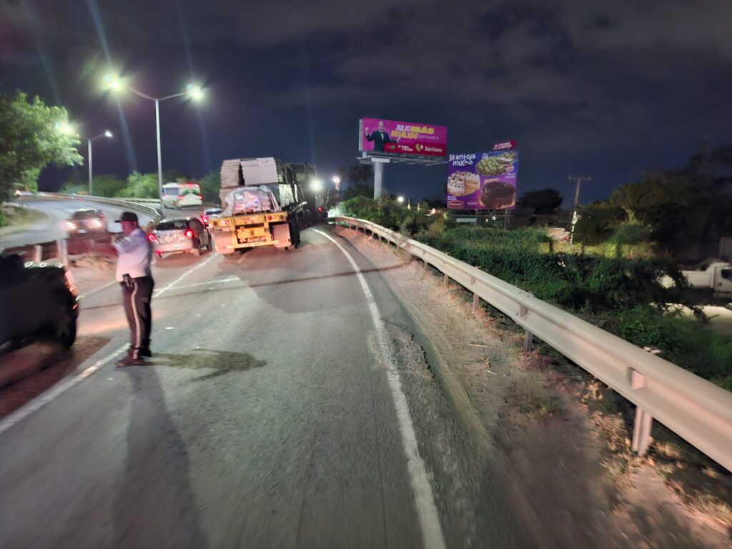 Accidente tráiler Mazatlán