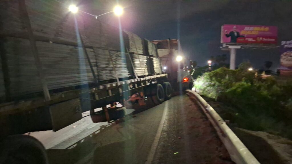 Accidente tráiler Mazatlán