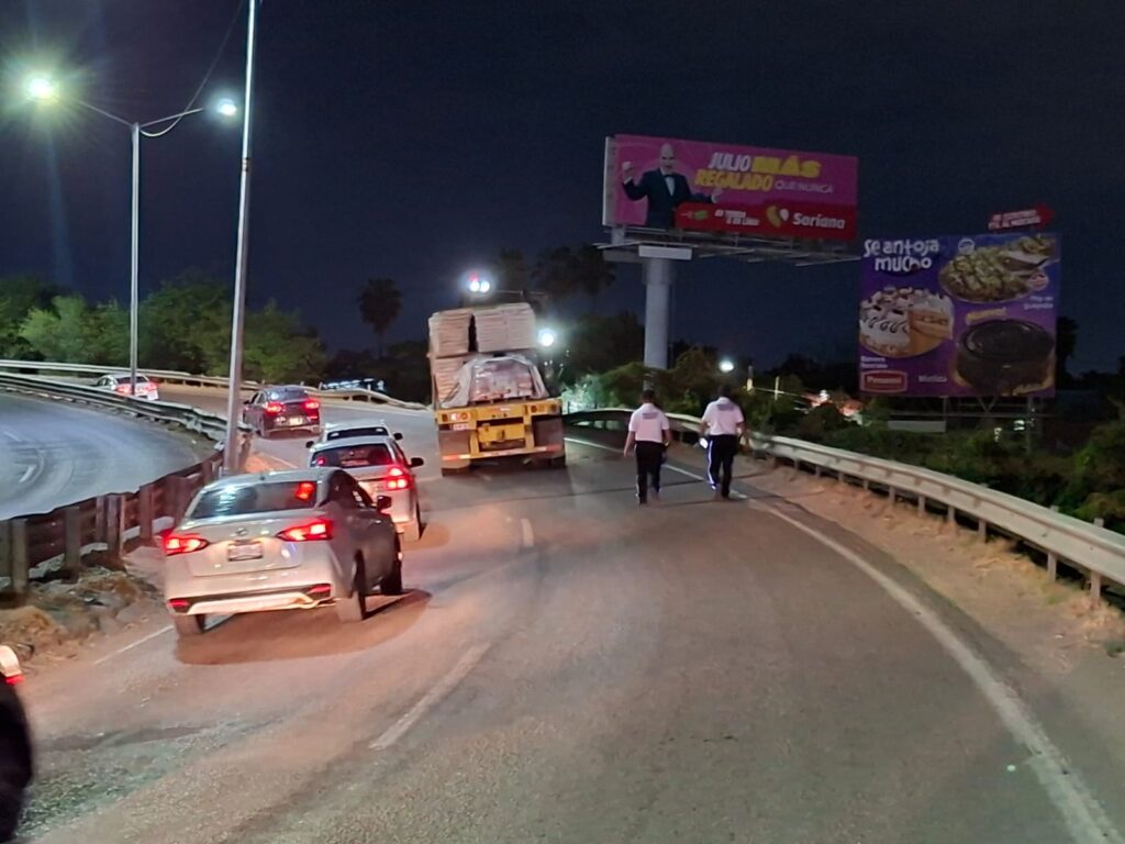 Accidente tráiler Mazatlán