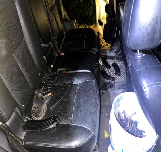 Aseguran armas largas, cartuchos, cargadores y autos en Rosario y Elota