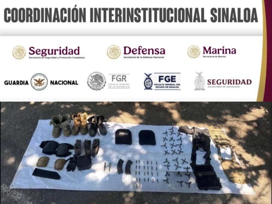 Aseguran vehículo blindado con cargadores, cartuchos y equipo táctico dentro