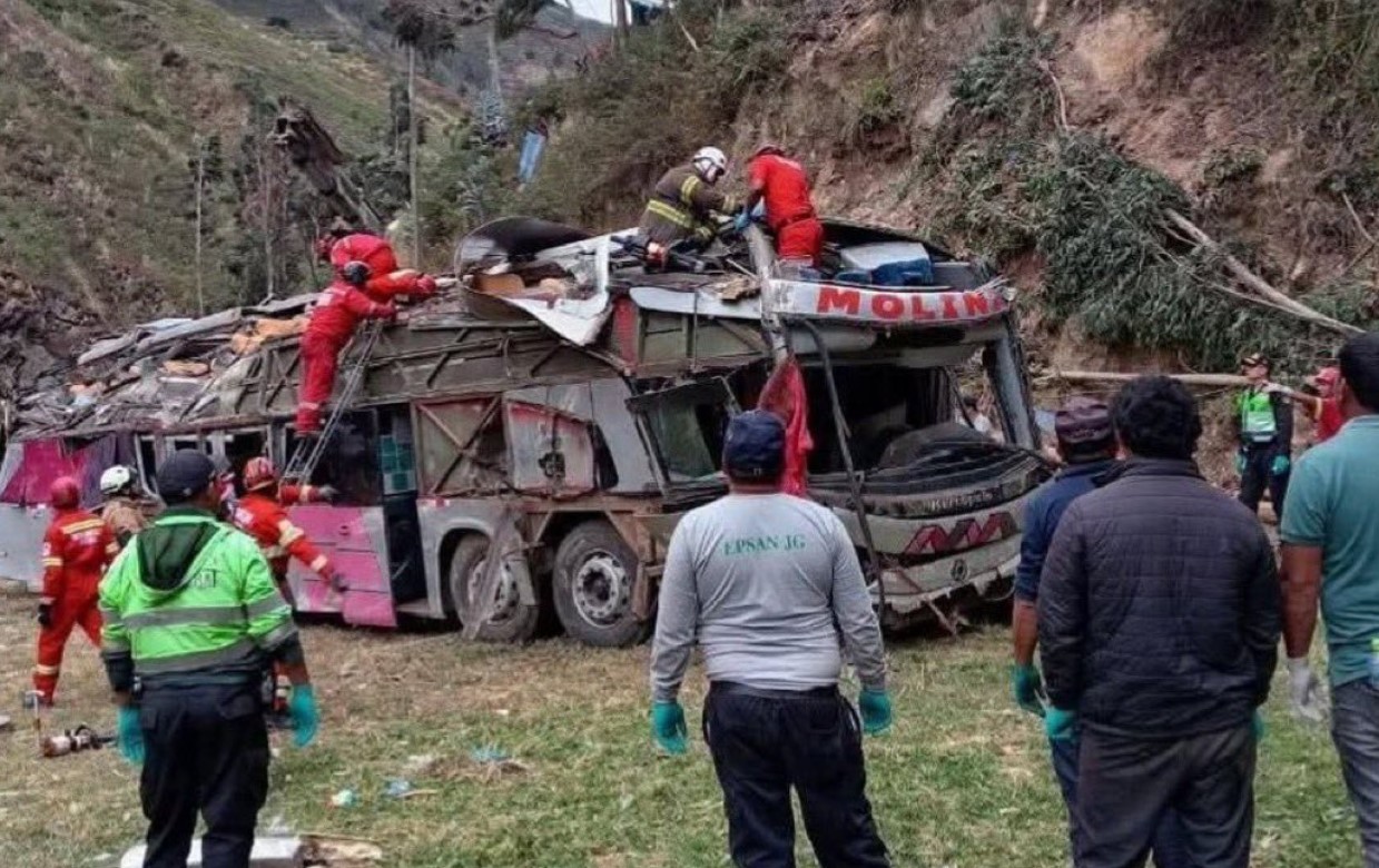 Tragedia en Perú: accidente de autobús deja 15 muertos y al menos 27 heridos