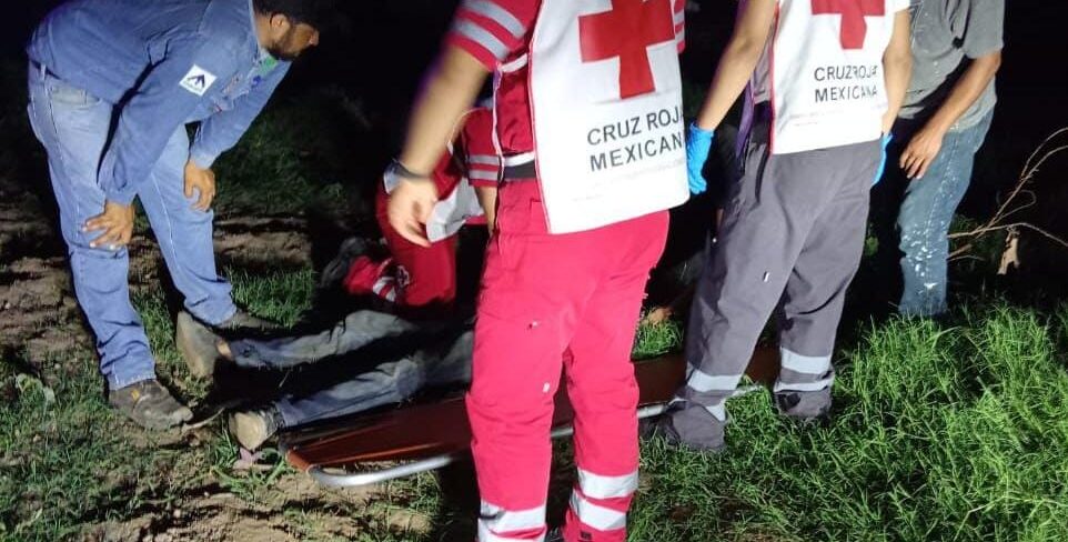 Automovilista atropella a ciclista, huye y lo deja a su suerte en carretera de Guasave