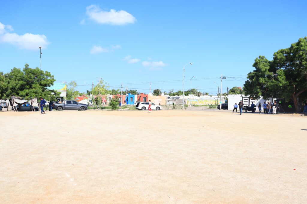 Ayuntamiento rehabilita cancha de futbol en Santa Fe y le colocará pasto sintético
