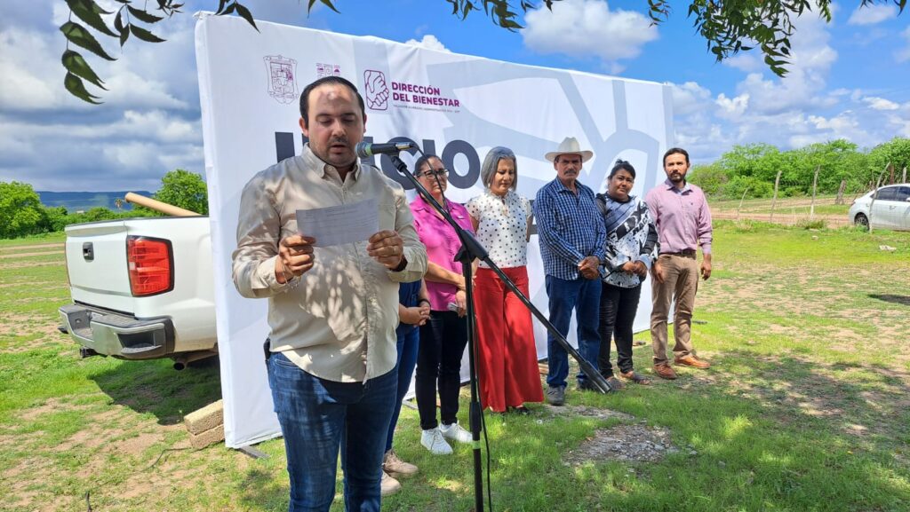 Inician ampliación eléctrica en Cacalotita, Salvador Alvarado