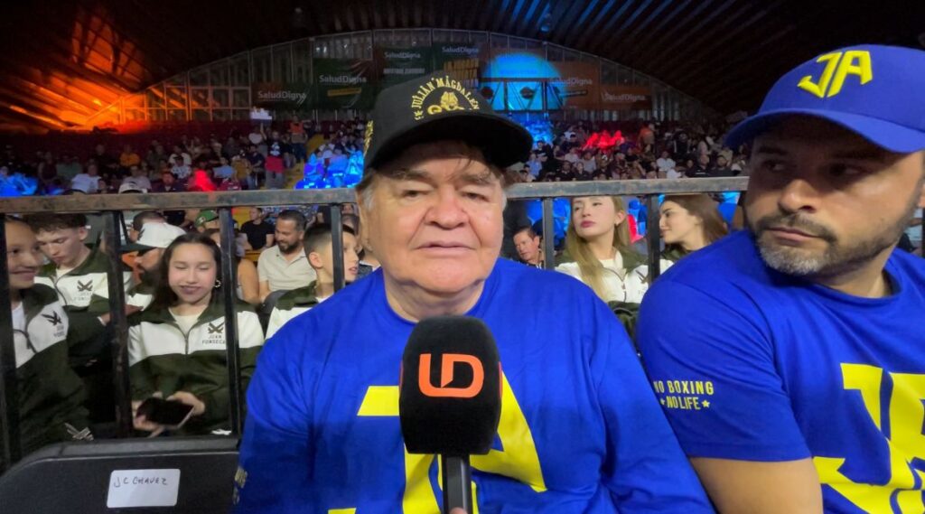 Don Chepo Reynoso estuvo presente en la función de Marco Verde con sede en Culiacán